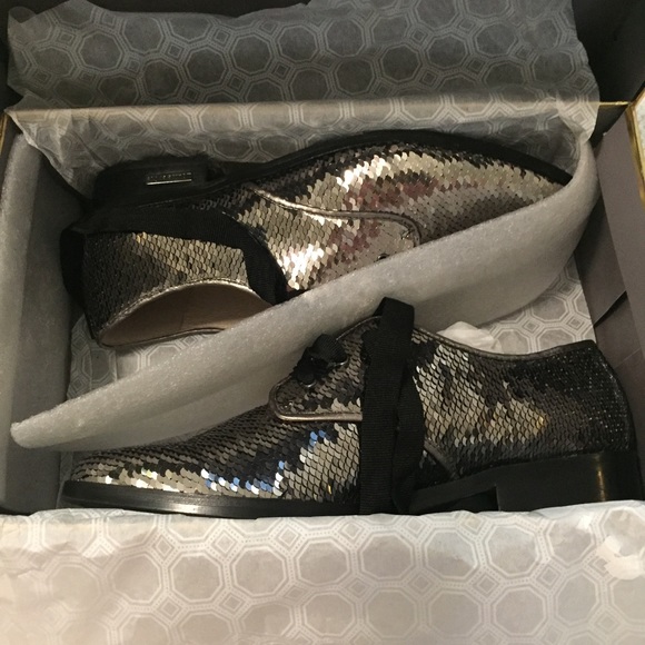 Gunmetal Sequin Oxford - Picture 6 of 8